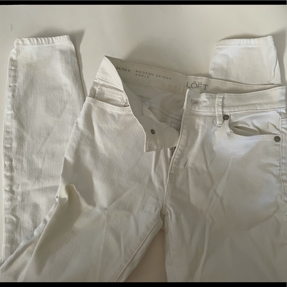 White petite 00 jeans